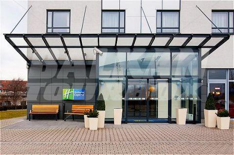 holiday in Express By Holiday Inn Duesseldorf North