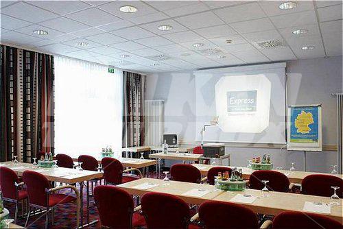 holiday in Express By Holiday Inn Duesseldorf North