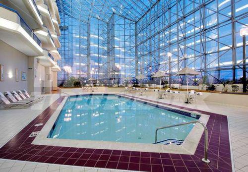 holiday in Renaissance by Marriott Philadelphia Airport