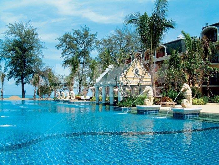 почивка в Phuket Graceland Resort