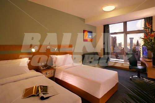 почивка в Holiday Inn Express Causeway Bay Hong Kong