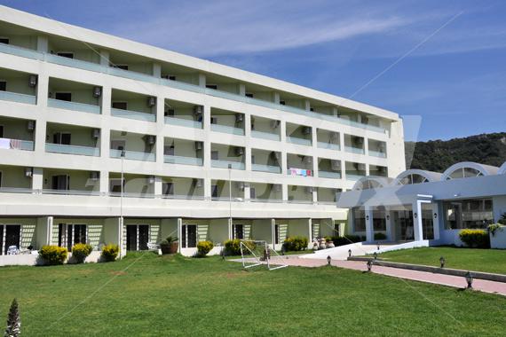 почивка в Avra Beach Resort