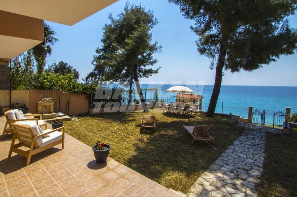 holiday in Beachfront Villa Possidi