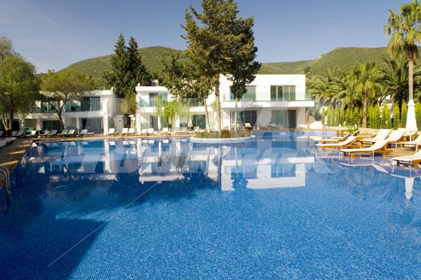 holiday in Voyage Torba