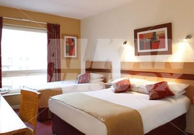 holiday in Jurys Inn Leeds