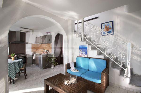 почивка в Athena Villas