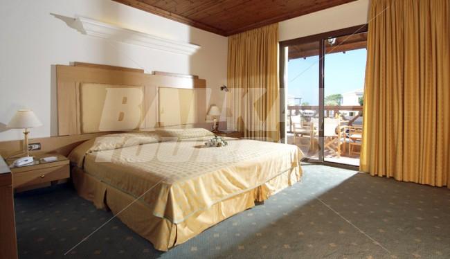 почивка в Aldemar Royal Olympian Suites