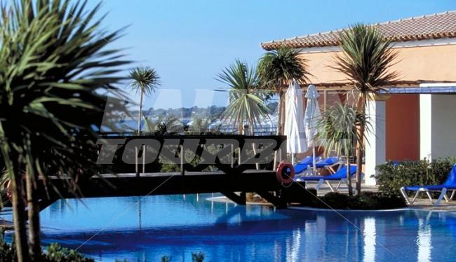 почивка в Aldemar Royal Olympian Suites