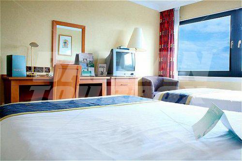 почивка в Holiday Inn Edinburgh City - West