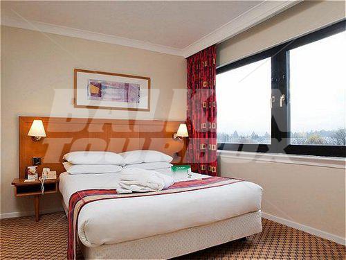 почивка в Holiday Inn Edinburgh City - West