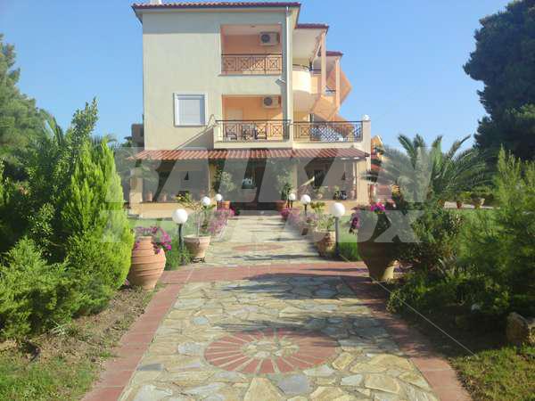 holiday in Agrili Apartments