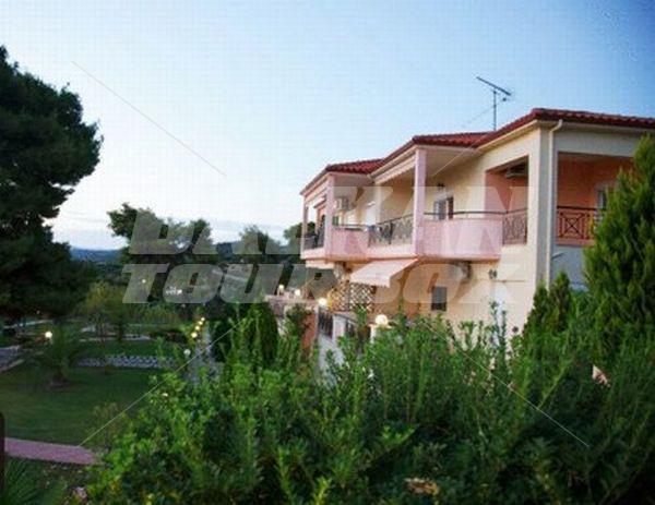 holiday in Agrili Apartments