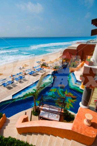 holiday in Avalon Baccara Cancun