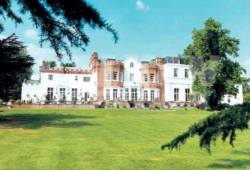 holiday in Taplow House