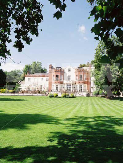 holiday in Taplow House