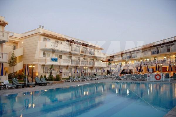 holiday in Zante Maris Hotel