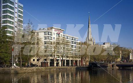 почивка в  Mercure Bristol Brigstow