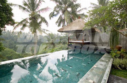 почивка в Kamandalu Resort and Spa