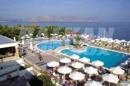 почивка в Hydramis Palace Beach Resort