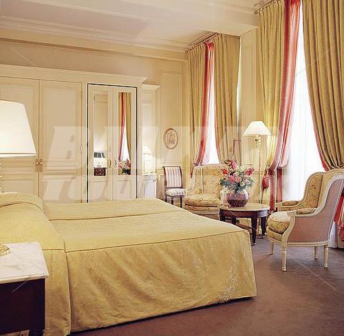 holiday in Le Meurice