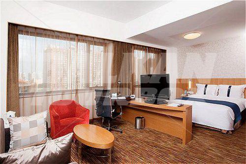 почивка в Holiday Inn Express Wangjing