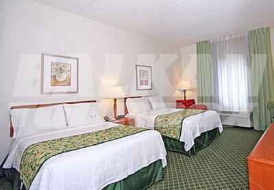 holiday in Fairfield Inn by Marriott Asheville Airport