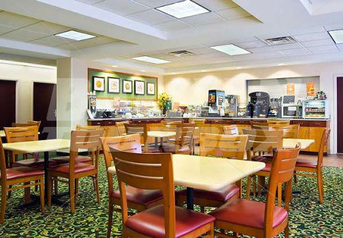 holiday in Fairfield Inn & Suites By Marriott Chicago Midway Airport