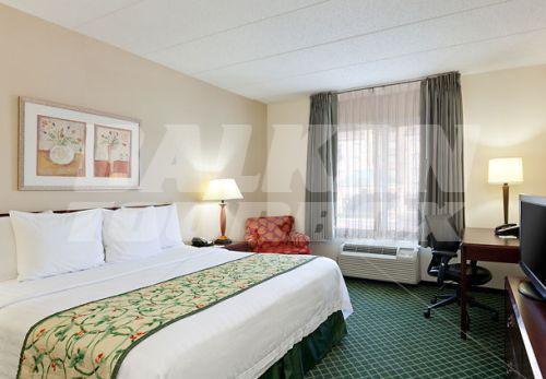 holiday in Fairfield Inn & Suites By Marriott Chicago Midway Airport