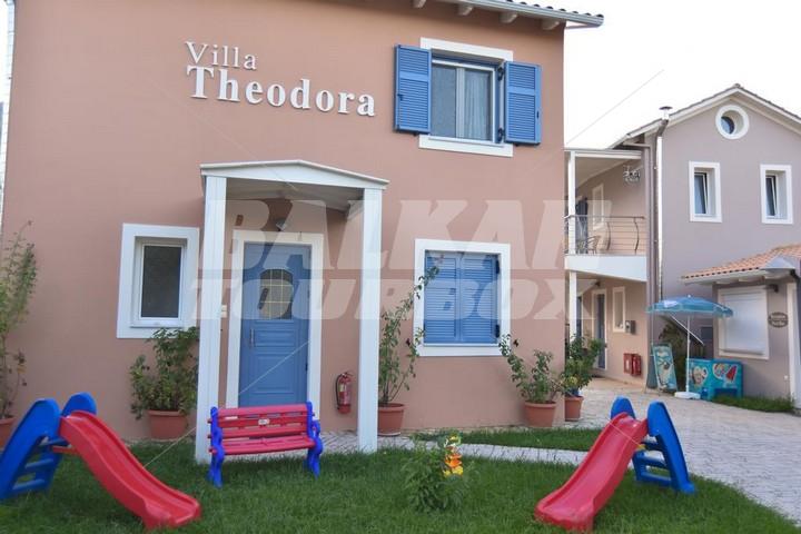 holiday in Villa Theodora