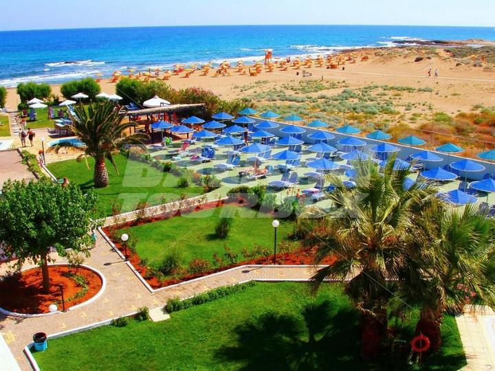 почивка в Malia Bay Beach Hotel and Bungalows