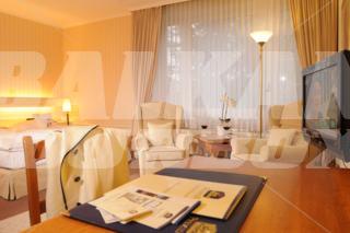 holiday in Best Western Premier Parkhotel Kronsberg