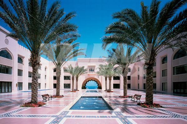 holiday in Shangri-La's Barr Al Jissah Resort & Spa – Al Husn