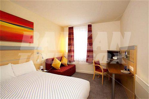 holiday in Holiday Inn Express Liverpool John Lennon Airport