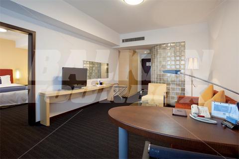 почивка в Holiday Inn Express Zhabеi