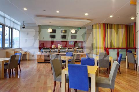 почивка в Holiday Inn Express Zhabеi