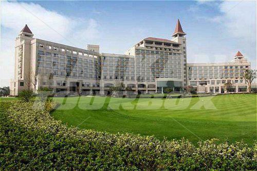 почивка в Crowne Plaza Malaren Lake Shanghai