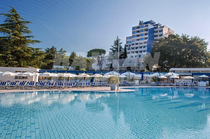 почивка в Valamar Diamant