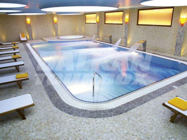 почивка в Aquamarina Hotel