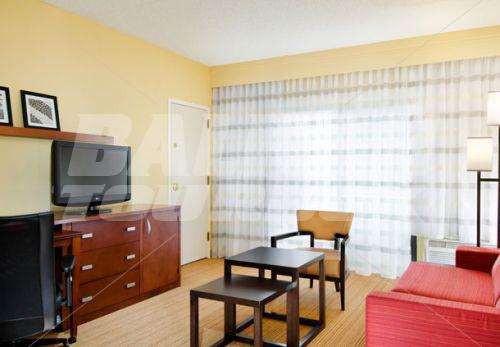 holiday in Courtyard by Marriott Kansas City Airport