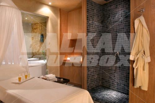 почивка в Le Convivial Luxury Suites and Spa