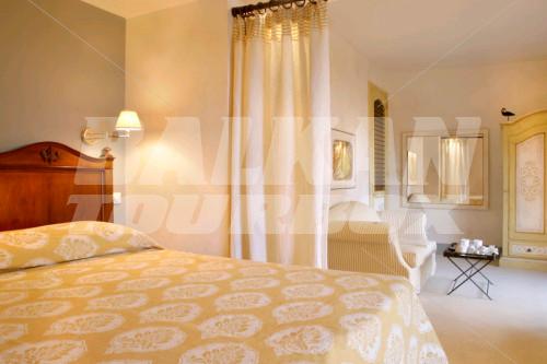 почивка в Le Convivial Luxury Suites and Spa