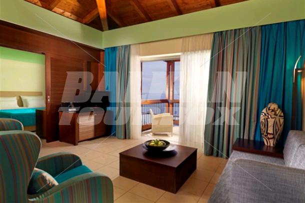 holiday in Apostolata Island Resort and Spa