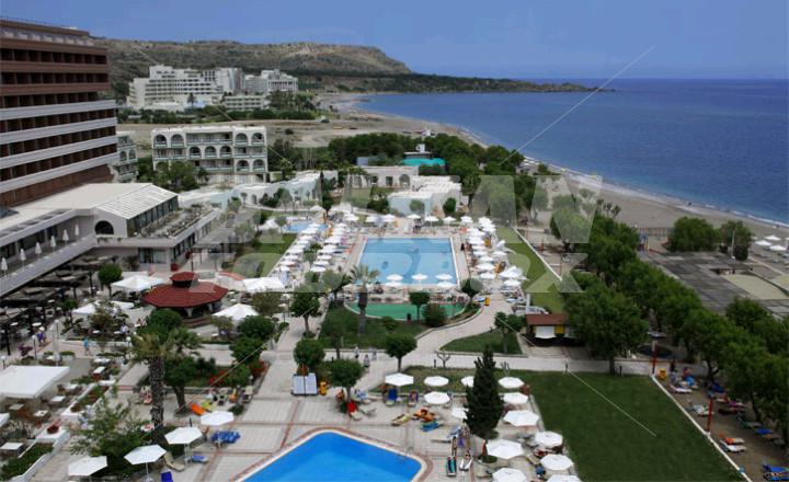 почивка в  Amada Colossos Resort