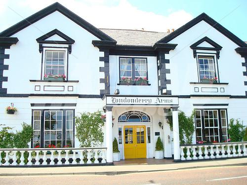 holiday in Londonderry Arms