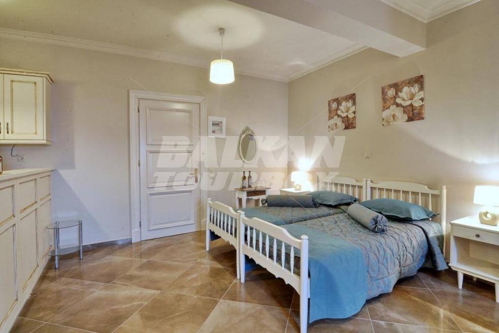 holiday in Luxury Villa in Corfu