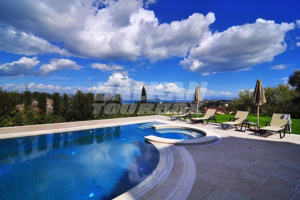 holiday in Luxury Villa in Corfu