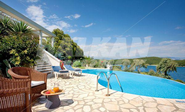 holiday in Corfu Luxury Villas