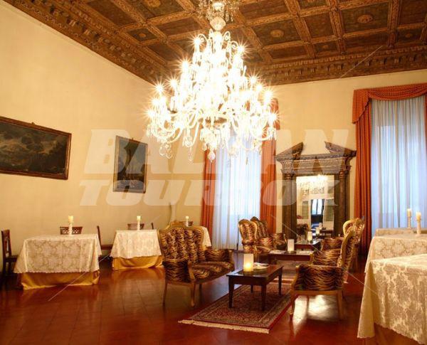 почивка в Palazzo Magnani Feroni