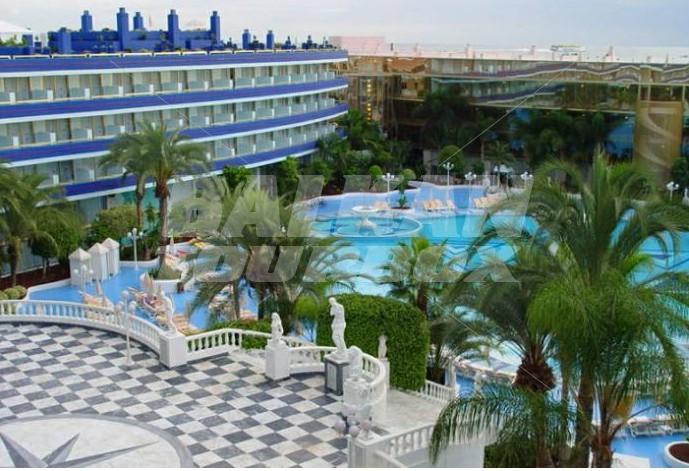 почивка в Mediterranean Palace