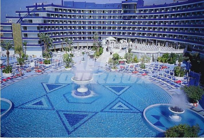 почивка в  Mediterranean Palace